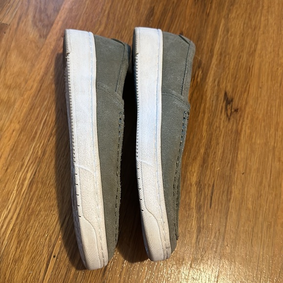 Tom’s gray slip on men’s size 7 - Picture 5 of 5
